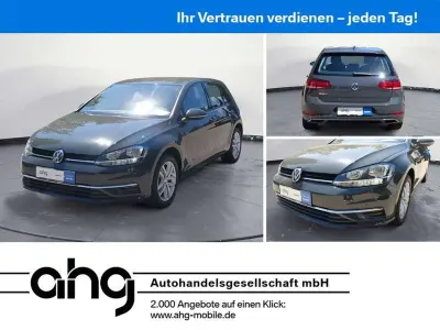Gebraucht VW Golf VII Comfortline 116 PS (85 kW) 2020 Grau Limousine
