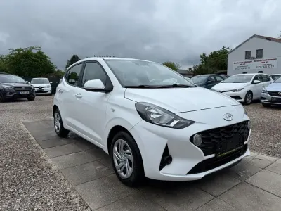 Gebraucht Hyundai i10 Sport 67 PS (49 kW) 2020 Weiß Kleinwagen