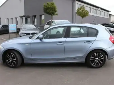 Gebraucht BMW 118 Advantage 143 PS (105 kW) 2011 Blau Kleinwagen