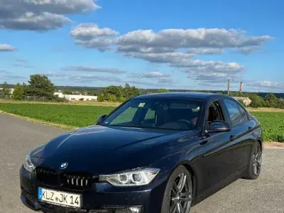 Gebraucht BMW 330 Luxury Line 258 PS (189 kW) 2015 Limousine
