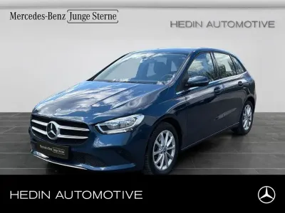 Używany Mercedes B250e Style 160 KM (117 kW) 2022 Niebieski Minivan