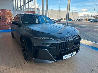 Gebraucht BMW 740 Sport Line 286 PS (210 kW) 2024 Schwarz Limousine