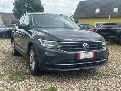 Gebraucht VW Tiguan Life 150 PS (110 kW) 2021 Grau SUV