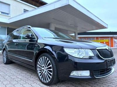 Gebraucht Skoda Superb LAURIN & KLEMENT 170 PS (125 kW) 2013 Schwarz Kombi
