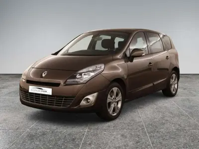 Gebraucht Renault Scénic Dynamique 131 PS (96 kW) 2010 Mokkabraun Van / Kleinbus