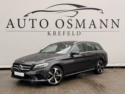 Używany Mercedes C300e Avantgarde 194 KM (142 kW) 2021 Szary Sedan/Limuzyna
