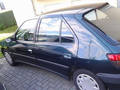 Gebraucht Peugeot 306 101 PS (74 kW) 1994 Grün metallic Kleinwagen