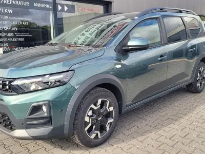 Neu Dacia Jogger Journey 110 PS (80 kW) 2026 Grün Van / Kleinbus