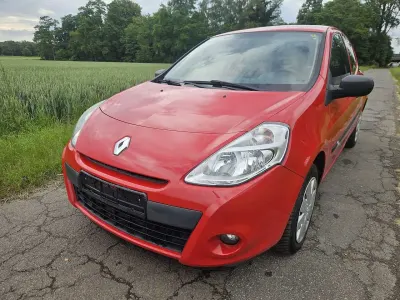 Gebraucht Renault Clio Expression 75 PS (55 kW) 2010 Hellrot Kleinwagen