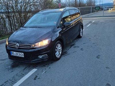 Gebraucht VW Touran Comfortline 150 PS (110 kW) 2016 Schwarz Van / Kleinbus