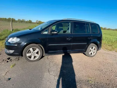 Usata VW Touran 140 CV (102 kW) 2010 Nero Monovolume