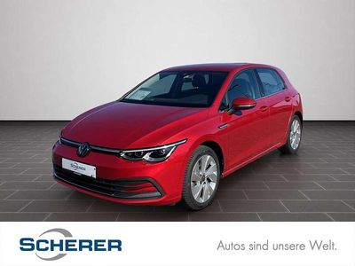 Gebraucht VW Golf VII Style 150 PS (110 kW) 2021 Kings red metallic (metallic) Limousine