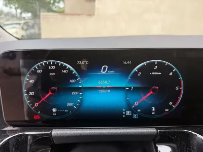 Gebraucht Mercedes B200 150 PS (110 kW) 2022 Weiß Kleinwagen