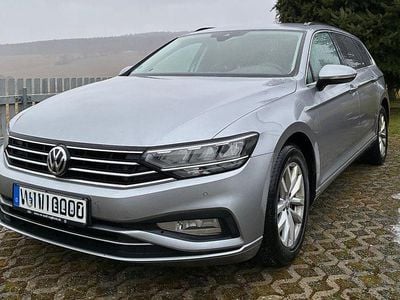 Gebraucht VW Passat 150 PS (110 kW) 2020 Silber Kombi