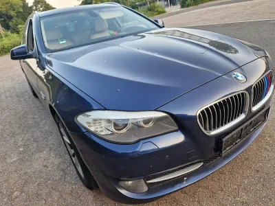 Gebraucht BMW 530 258 PS (189 kW) 2011 Blau Kombi