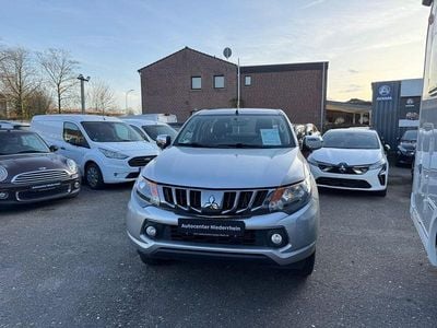 Gebraucht Mitsubishi L200 Basis 154 PS (113 kW) 2019 Silber Abholung