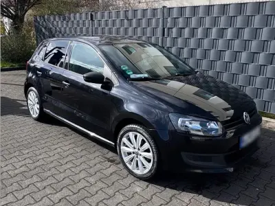 Gebraucht VW Polo 75 PS (55 kW) 2013 Schwarz Kleinwagen