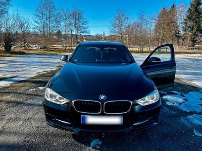 Gebraucht BMW 320 Sport Line 184 PS (135 kW) 2012 Schwarz Limousine