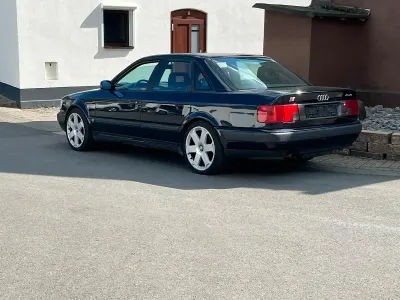 Gebraucht Audi 100 Basis 230 PS (169 kW) 1992 Blau Limousine