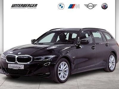 Schwarz ii Gebraucht 2022 BMW 320e Shadowline Kombi | 26.890 € (Superpreis)