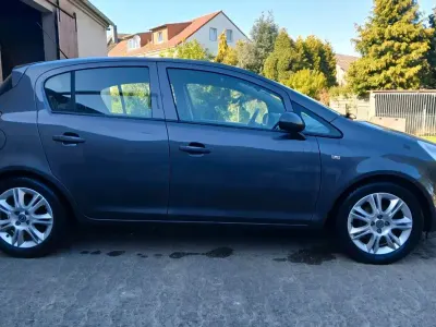 Gebraucht Opel Corsa 85 PS (62 kW) 2011 Grau Kleinwagen