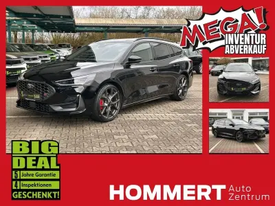 Gebraucht Ford Focus ST 280 PS (205 kW) 2023 Obsidianschwarz (metallic) Kombi