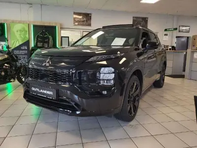 Neu Mitsubishi Outlander P-HEV 306 PS (225 kW) 2026 Kristallschwarz SUV