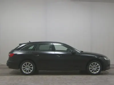 Gebraucht Audi A4 Basis 204 PS (150 kW) 2023 Schwarz Kombi