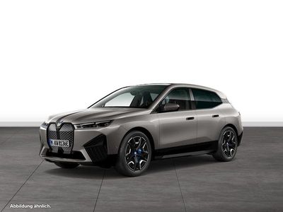 Oxidgrau metallic Gebraucht 2025 BMW iX SUV | 86.104 €