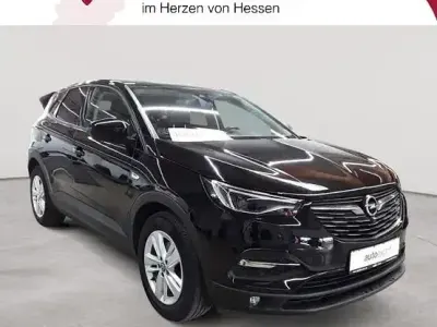 Second-hand Opel Grandland X Business Edition 131 CP (96 kW) 2020 Negru SUV