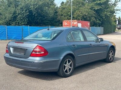 Mercedes E220