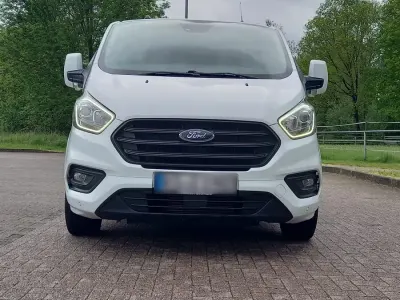 Gebraucht Ford Transit Custom 138 PS (101 kW) 2020 Weiß Van / Kleinbus
