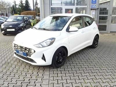 Gebraucht Hyundai i10 Trend 67 PS (49 kW) 2020 Weiß Kleinwagen