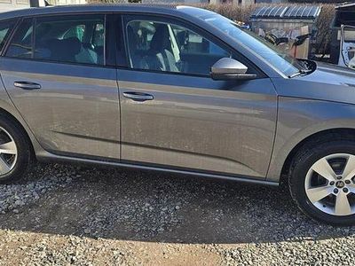 Neu Skoda Scala 95 PS (69 kW) 2026 Graphitegrau metallic (5x) Kleinwagen