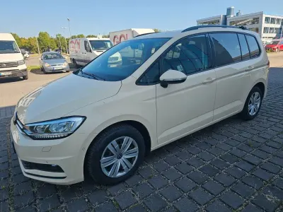Gebraucht VW Touran Comfortline 150 PS (110 kW) 2022 Gelb Van / Kleinbus