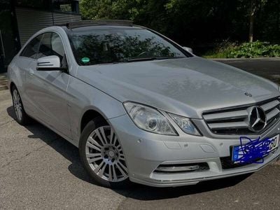 Mercedes E200