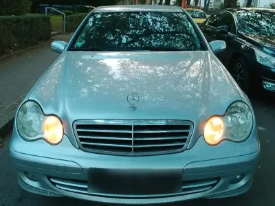 Gebraucht Mercedes C200 122 PS (89 kW) 2006 Silber Limousine