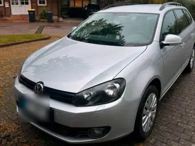 Gebraucht VW Golf VI 105 PS (77 kW) 2011 Silber Kombi