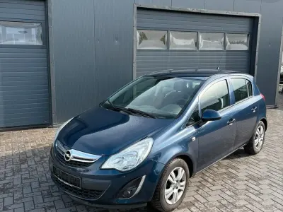 Gebraucht Opel Corsa 85 PS (62 kW) 2012 Blau Kleinwagen