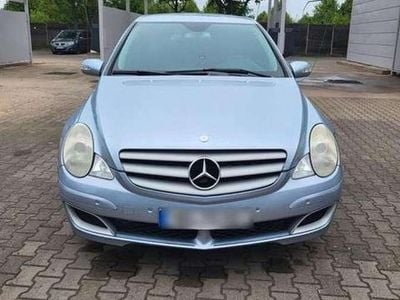 Mercedes R350