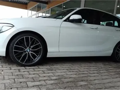 Gebraucht BMW 116 136 PS (100 kW) 2014 Weiß Kleinwagen