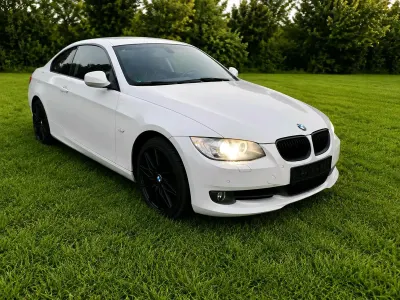 Gebraucht BMW 320 150 PS (110 kW) 2010 Weiß Coupé