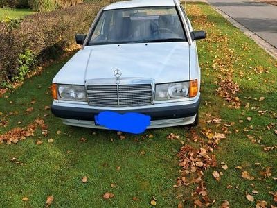 Gebraucht Mercedes 190 75 PS (55 kW) 1991 Weiß Limousine