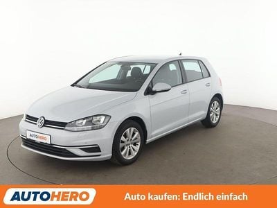 Gebraucht VW Golf VII Comfortline 125 PS (91 kW) 2017 Weiß Limousine