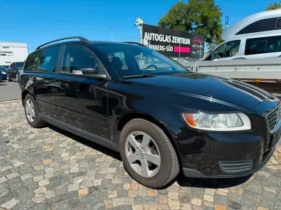 Gebraucht Volvo V50 Kinetic 125 PS (91 kW) 2008 Schwarz Kombi
