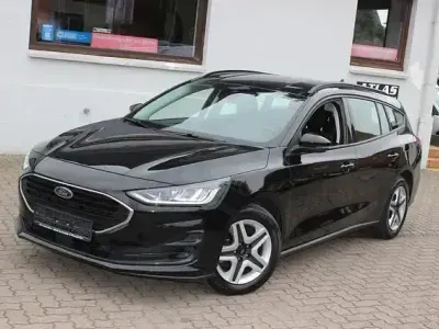 Gebraucht Ford Focus Cool & Connect 120 PS (88 kW) 2023 Obsidianschwarz Kombi