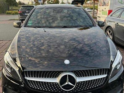 Schwarz Gebraucht 2016 Mercedes A200 AMG line Limousine | 15.600 € (Etwas zu teuer)