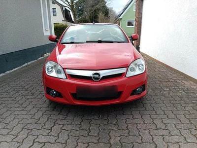 Gebraucht Opel Tigra 90 PS (66 kW) 2004 Rot Cabrio
