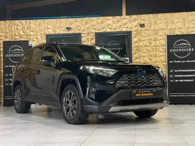 Gebraucht Toyota RAV4 Hybrid 218 PS (160 kW) 2023 Schwarz SUV