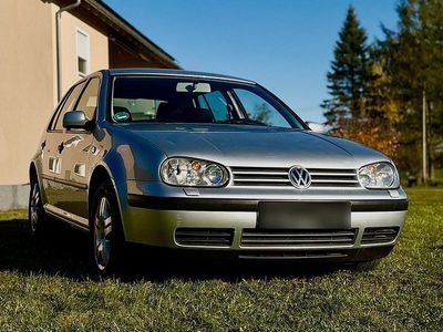 Gebraucht VW Golf IV 75 PS (55 kW) 2002 Silber Kleinwagen